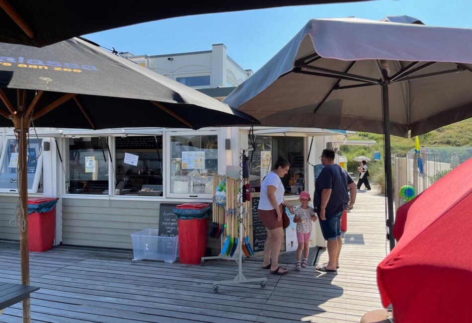 takeaway thalassa zandvoort strand gezin snacks